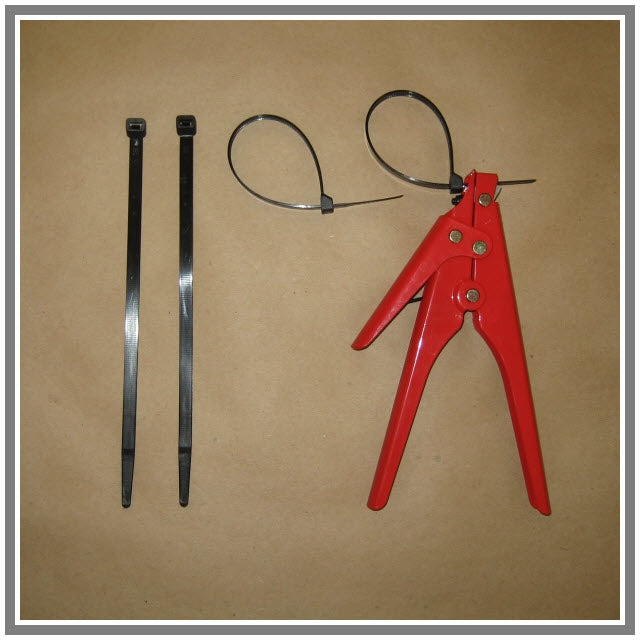 Dog Proofer&#39;s fencing tie tool, second model, for fastening fencing materials together.